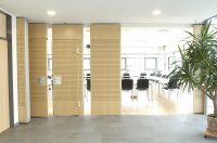 Mobilwand akustik geoeffnet